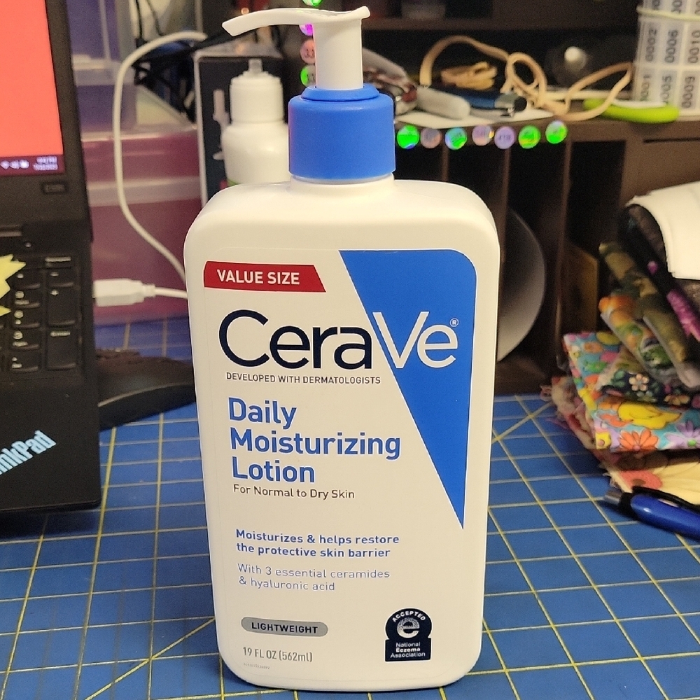 CeraVe Daily Moisturizing Lotion Pump Bottle 562ml New